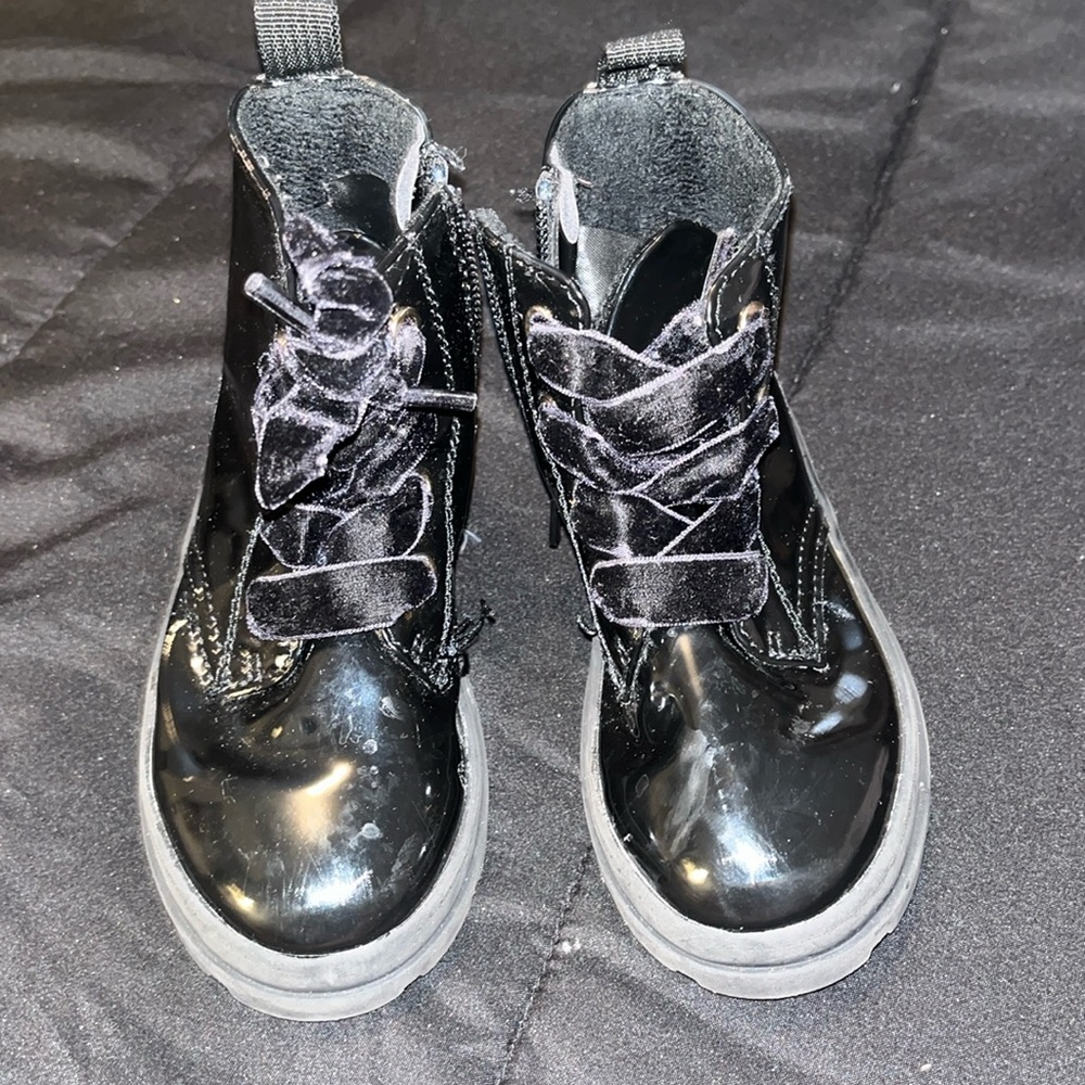 Black Boots